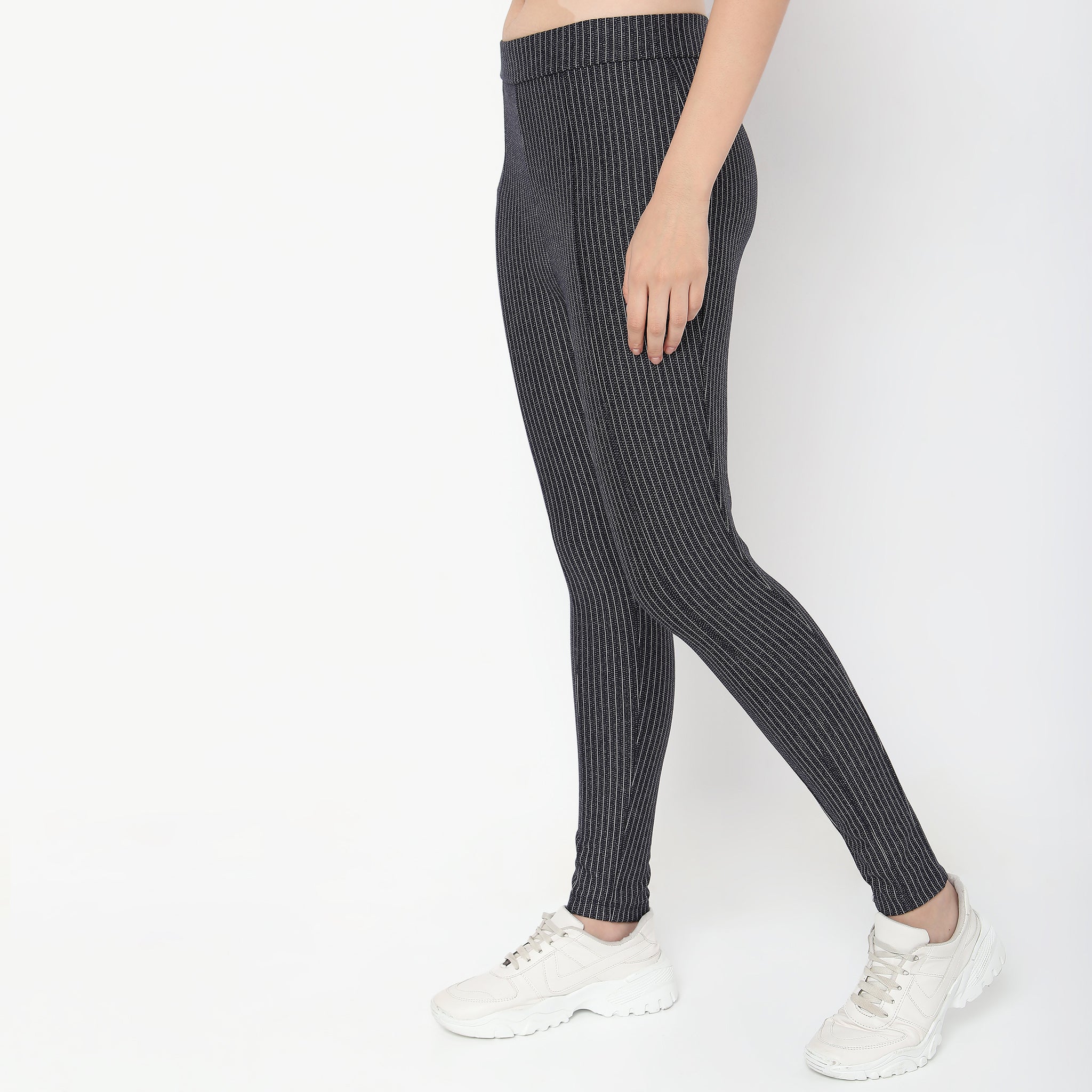 Regular Fit Striped Mid Rise jeggings
