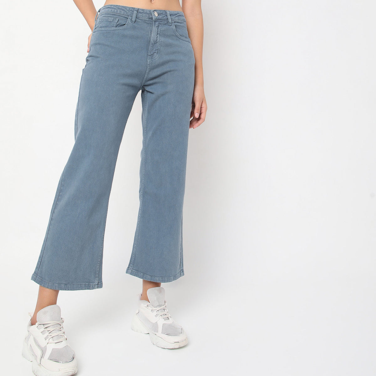 Women Wearing Flare Fit Solid High Rise Jean