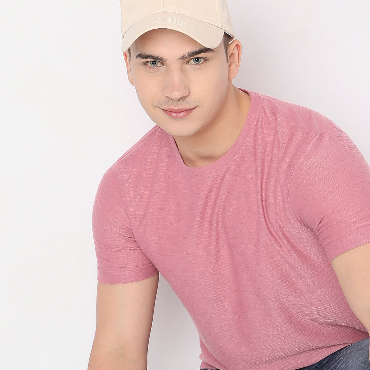 Men Wearing Regular Fit Structured T-Shirt