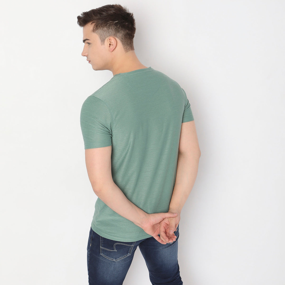 Men Wearing Regular Fit Structured T-Shirt