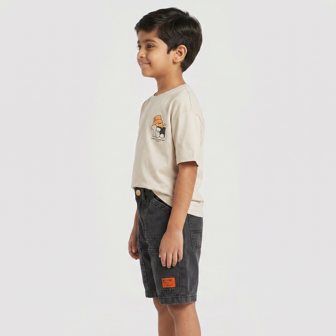 Boys Cotton Solid Mid Rise Shorts