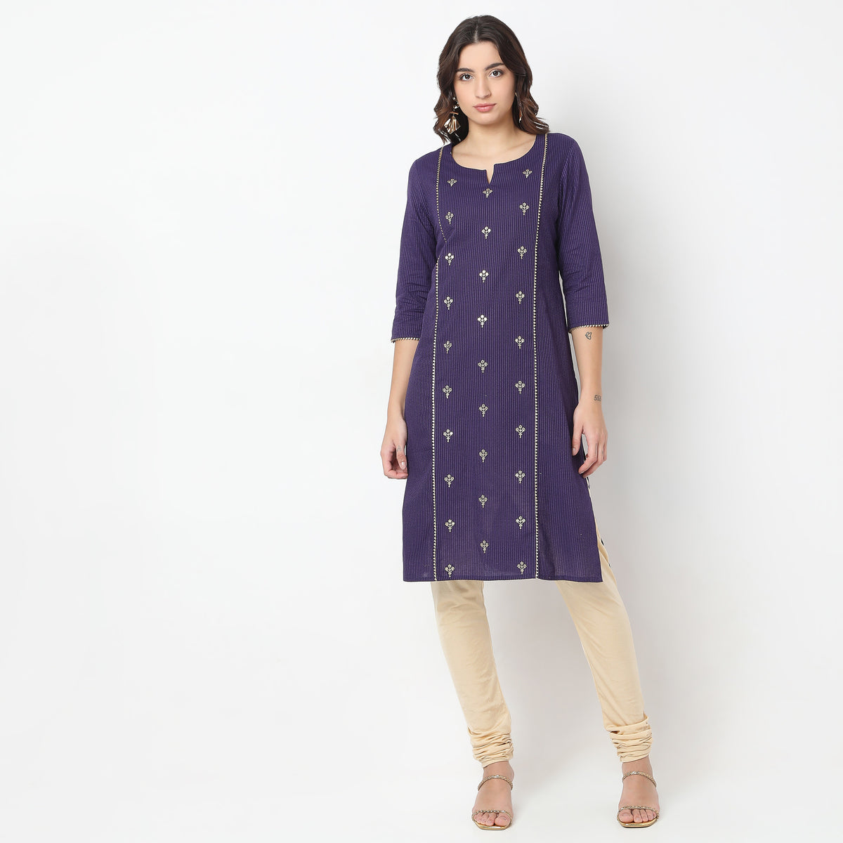 Straight Fit Embroidered Kurta