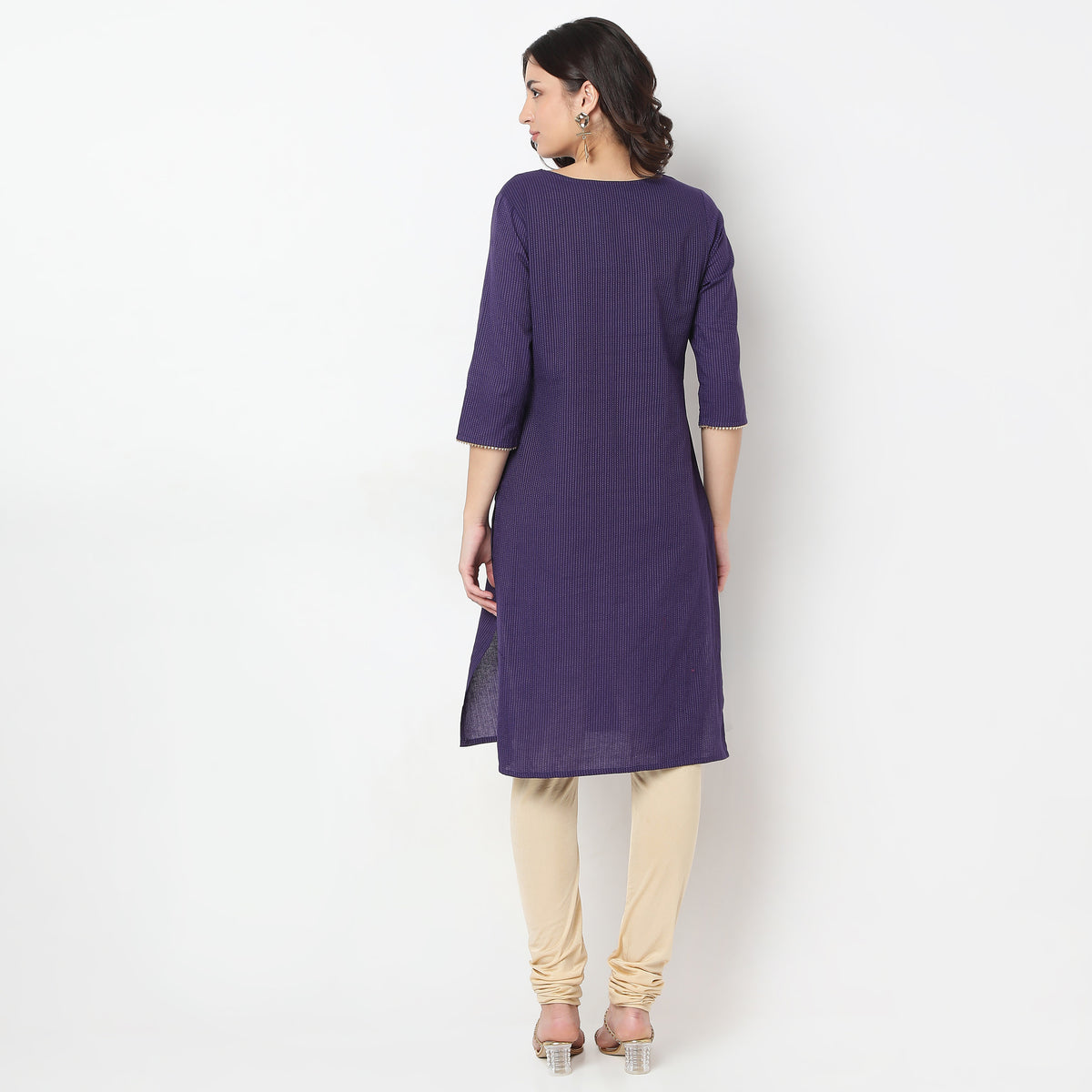 Straight Fit Embroidered Kurta