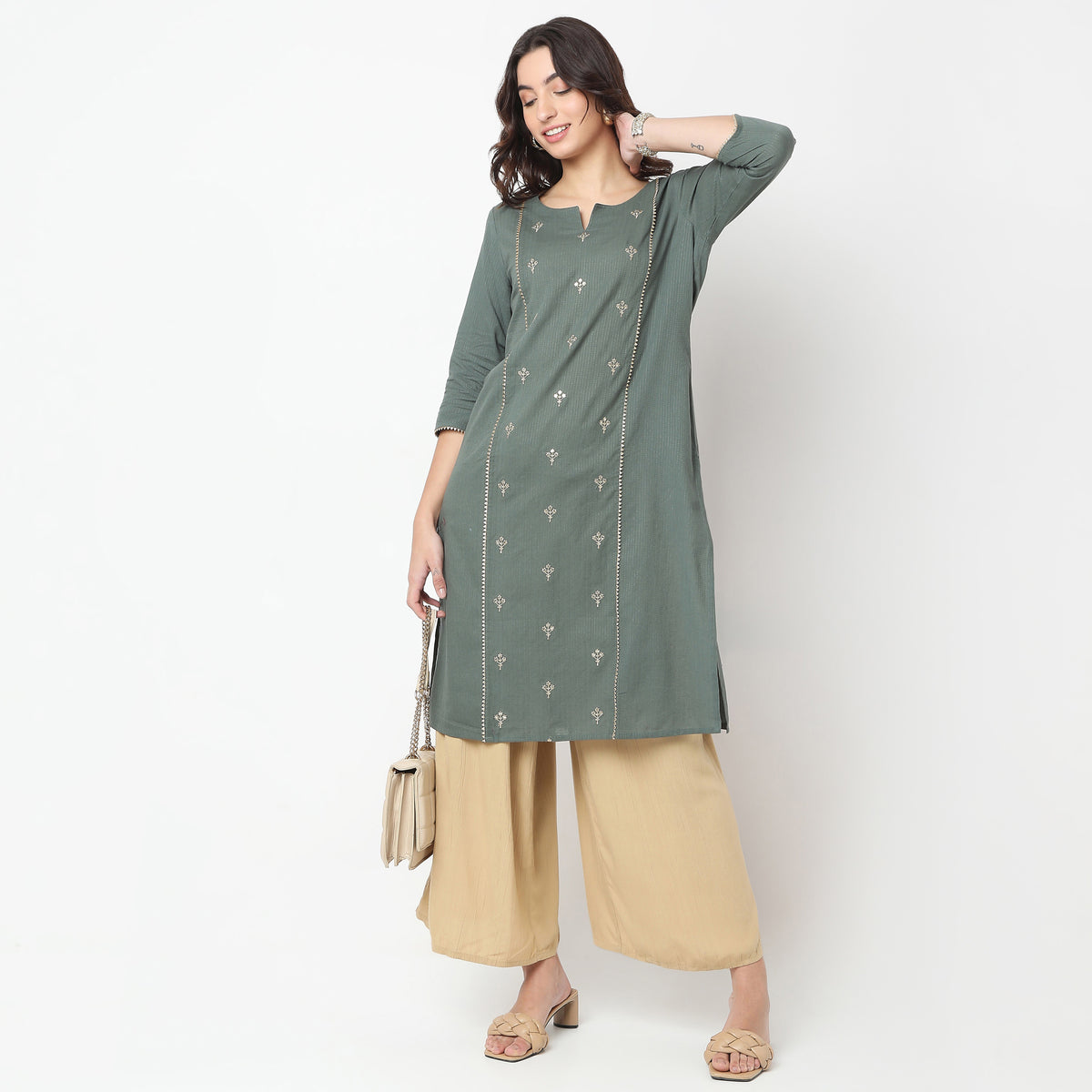 Straight Fit Embroidered Kurta