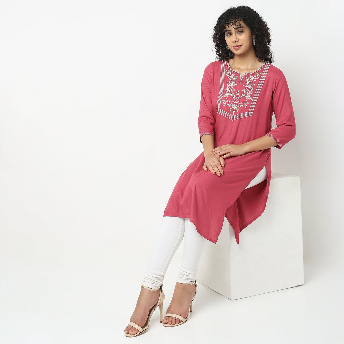 Straight Fit Embroidered Kurta