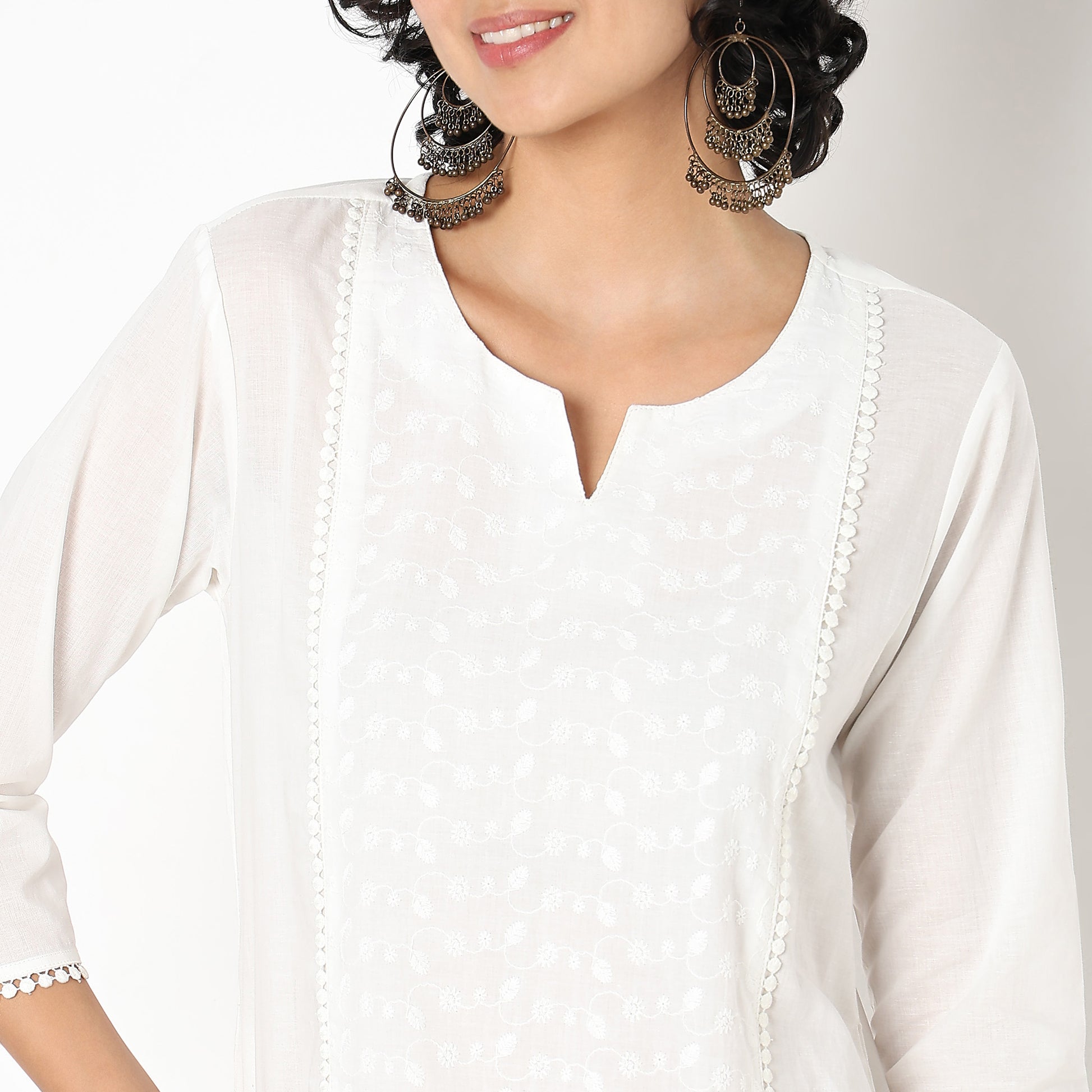 Straight Fit Embroidered Kurta