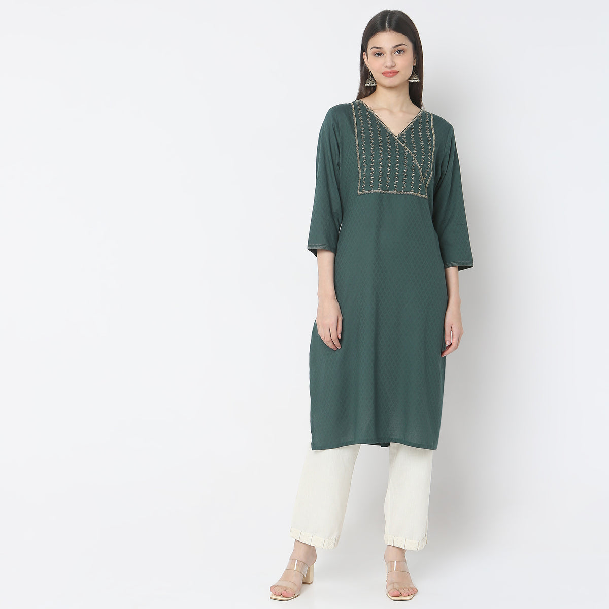 Straight Fit Embroidered Kurta