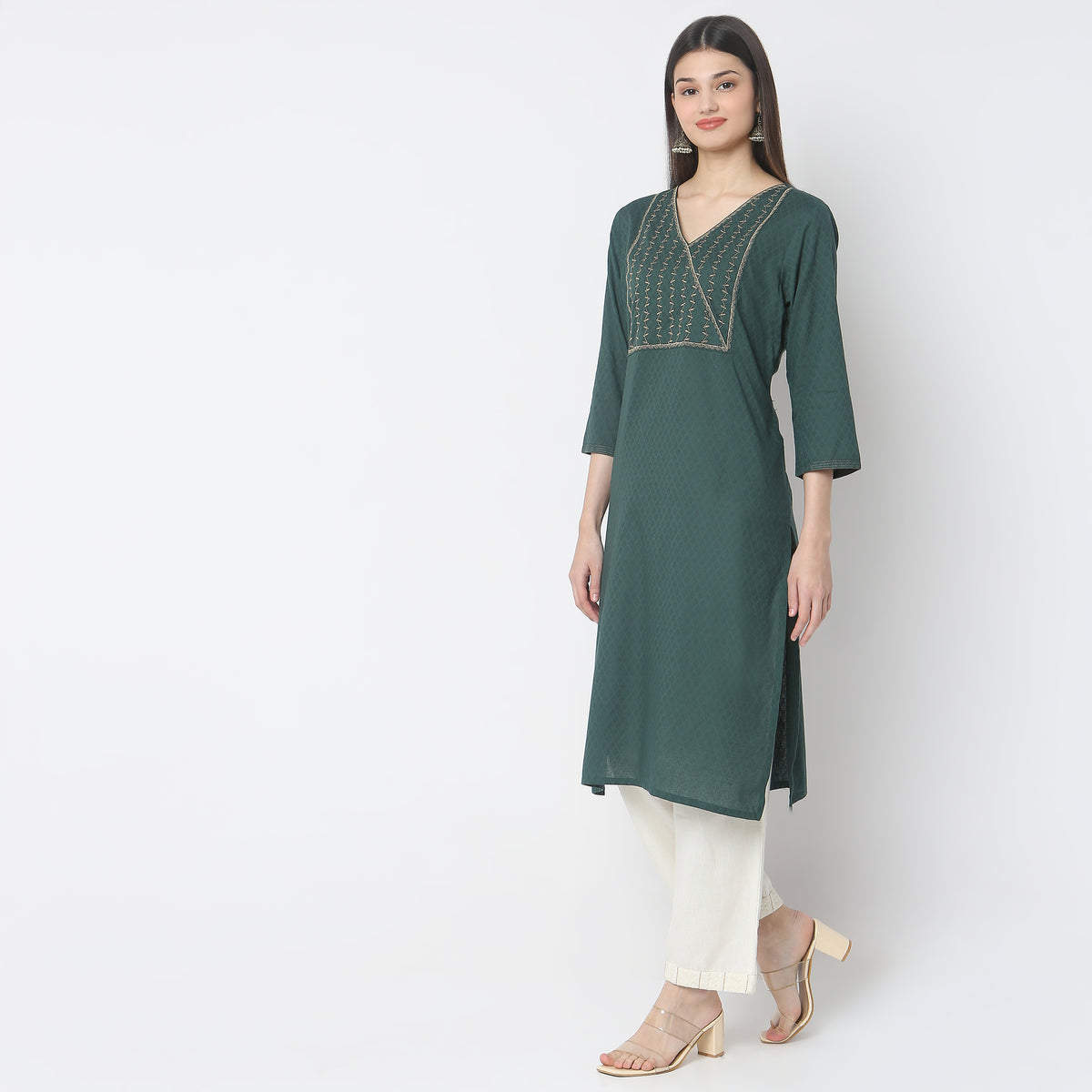 Straight Fit Embroidered Kurta