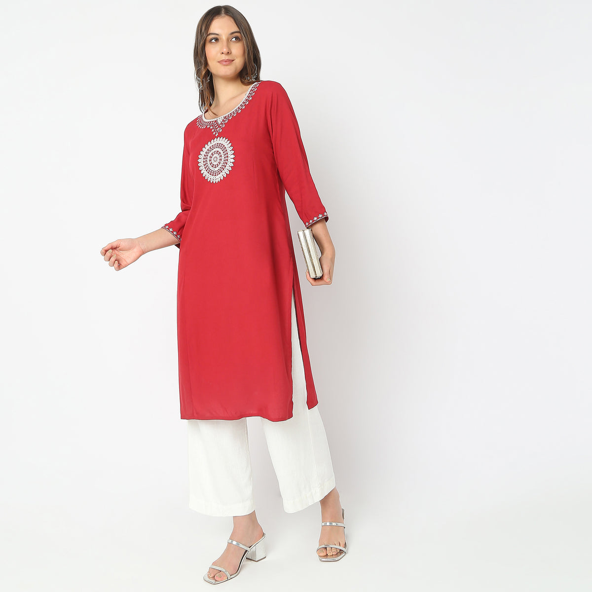 Straight Fit Embellished Kurta