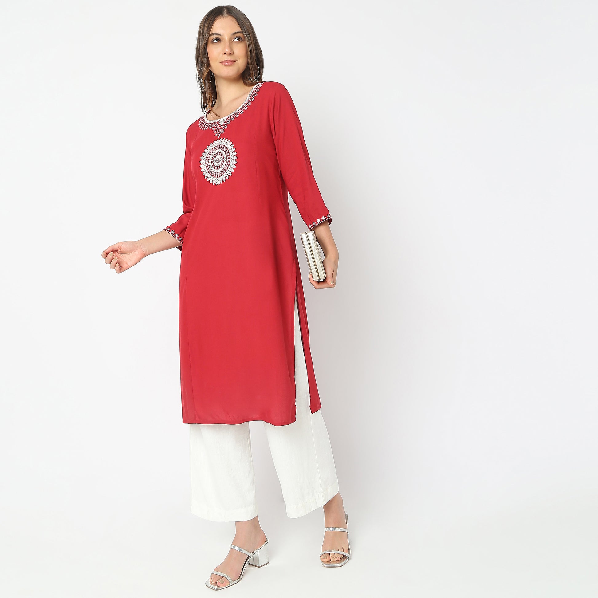 Straight Fit Embellished Kurta