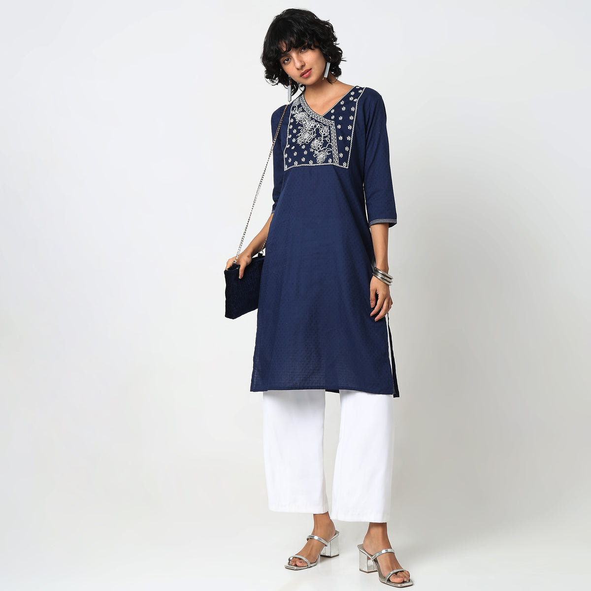 Straight Fit Embroidered Kurta