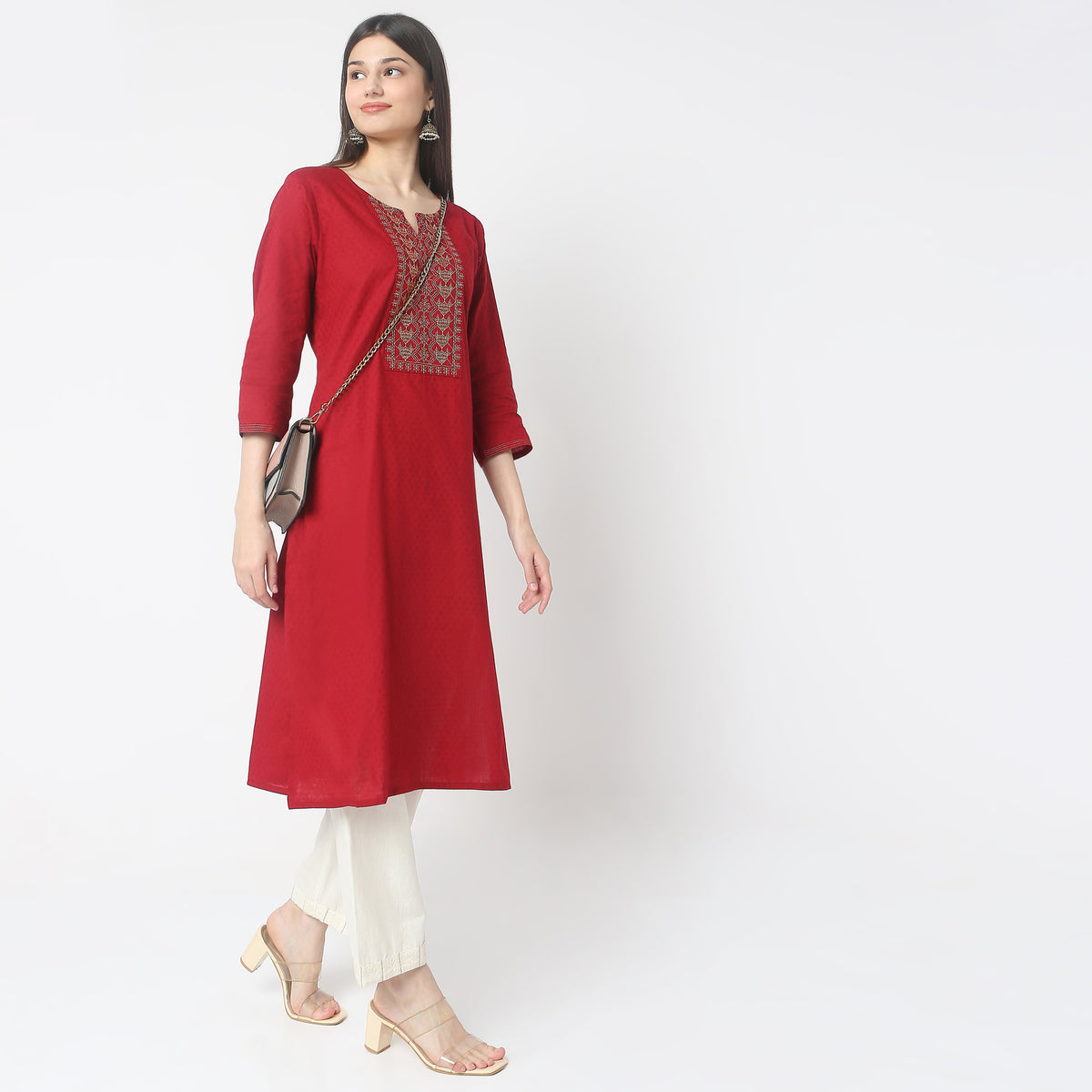 Straight Fit Embellished Kurta