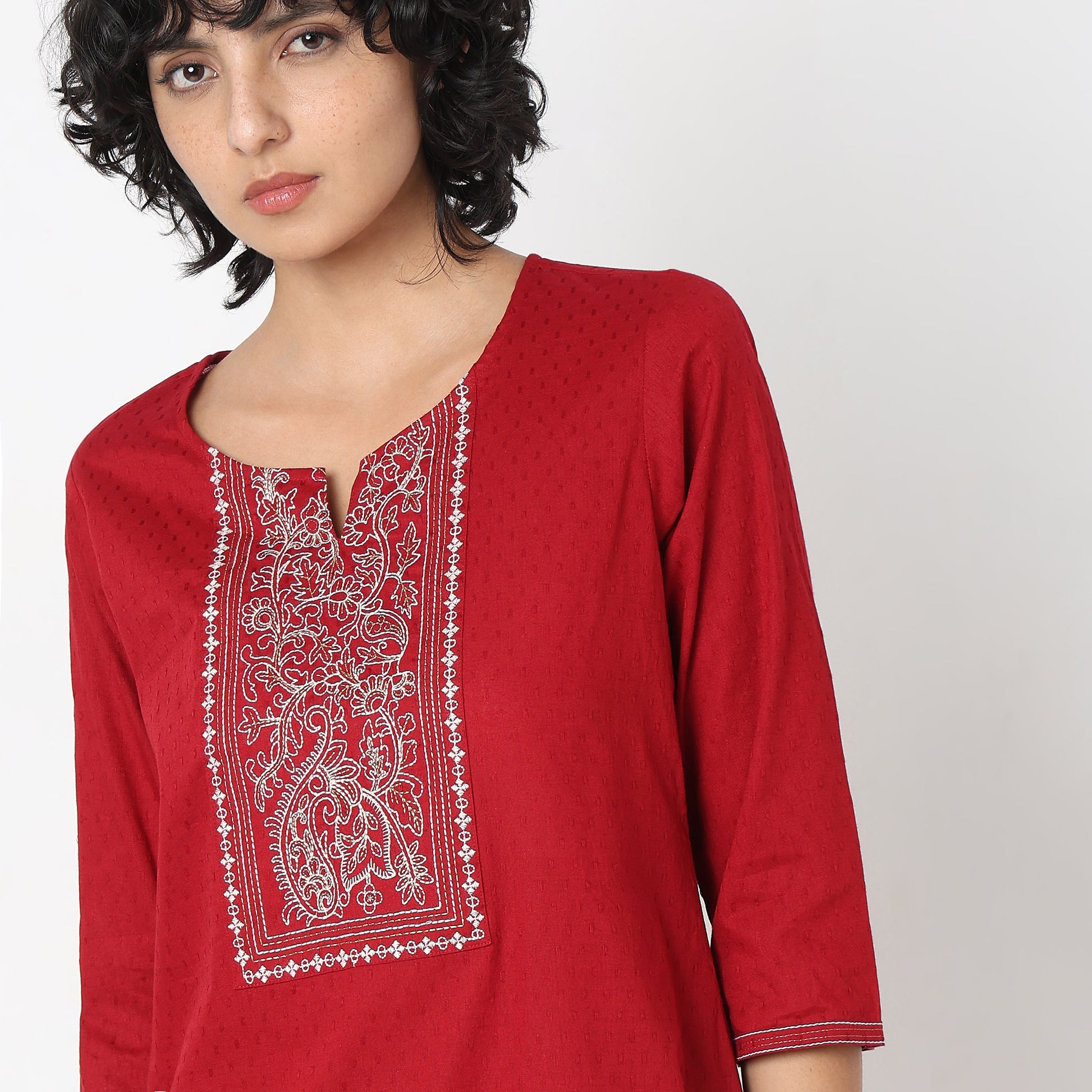 Straight Fit Embroidered Kurta