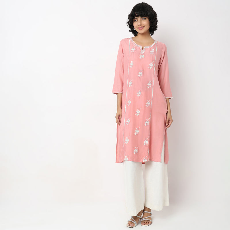 Straight Fit Embroidered Kurta