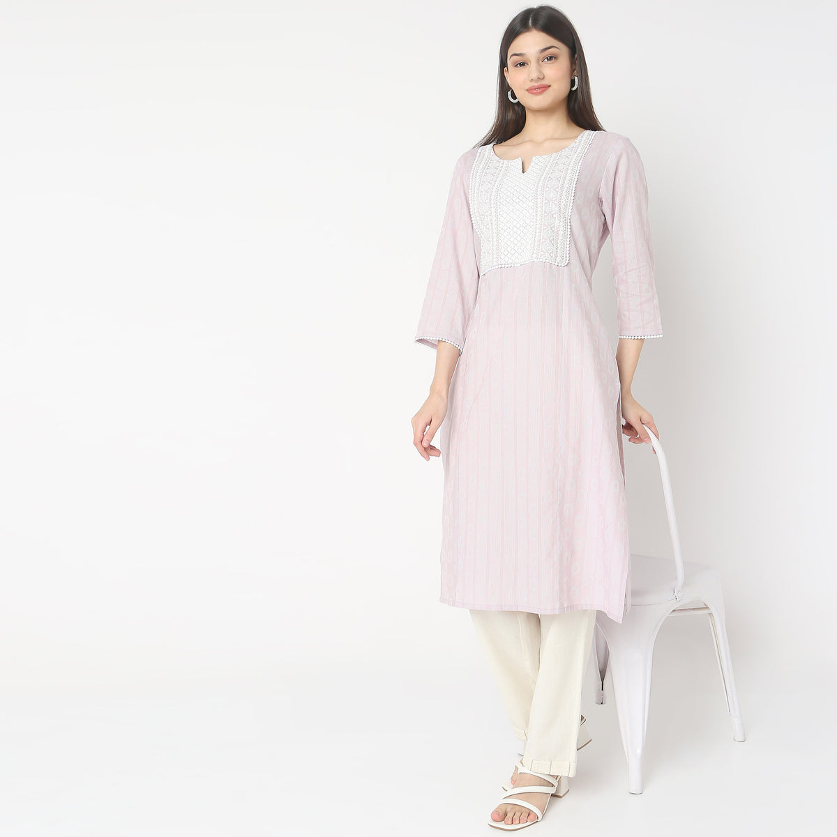 Straight Fit Embroidered Kurta