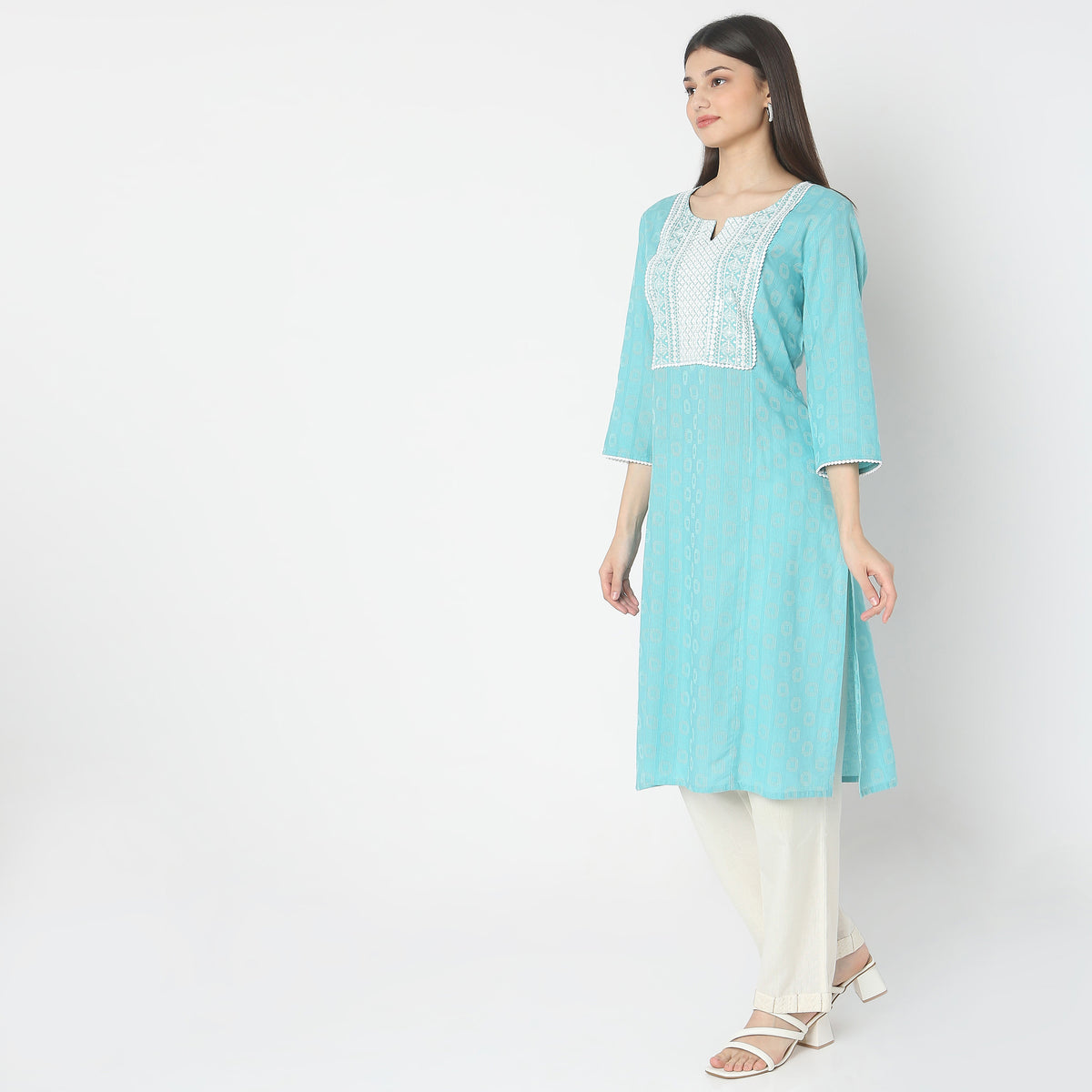 Straight Fit Embroidered Kurta