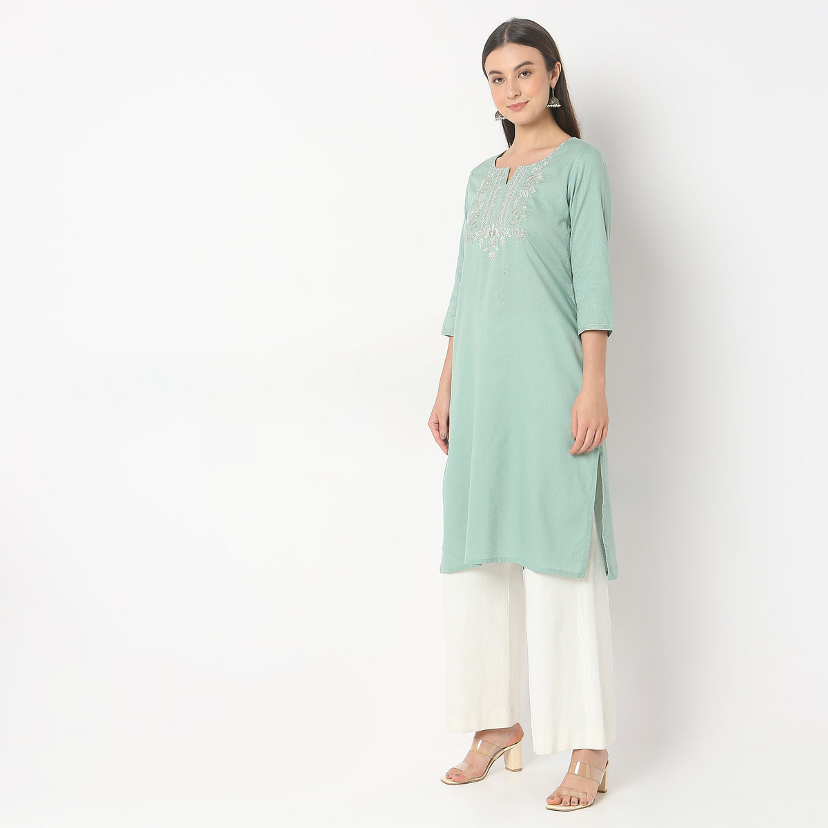 Straight Fit Embroidered Kurta