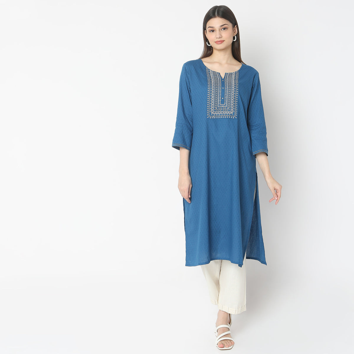 Straight Fit Embroidered Kurta