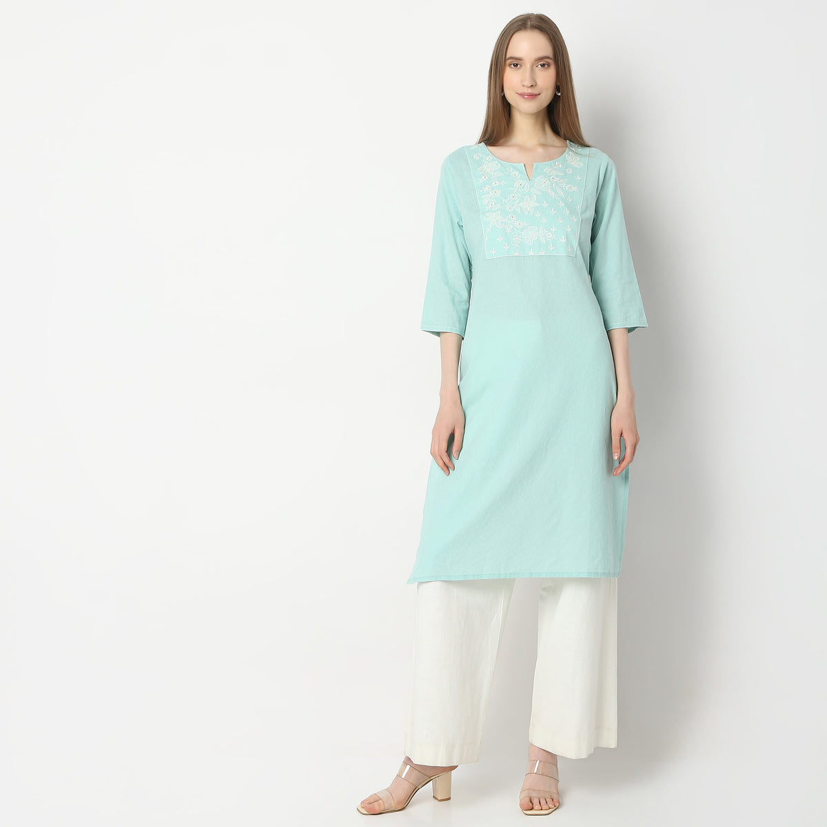 Straight Fit Embroidered Kurta