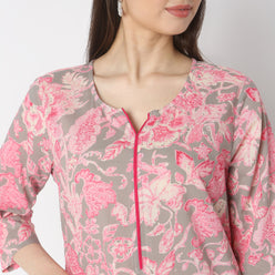 Straight Fit Printed Kurta