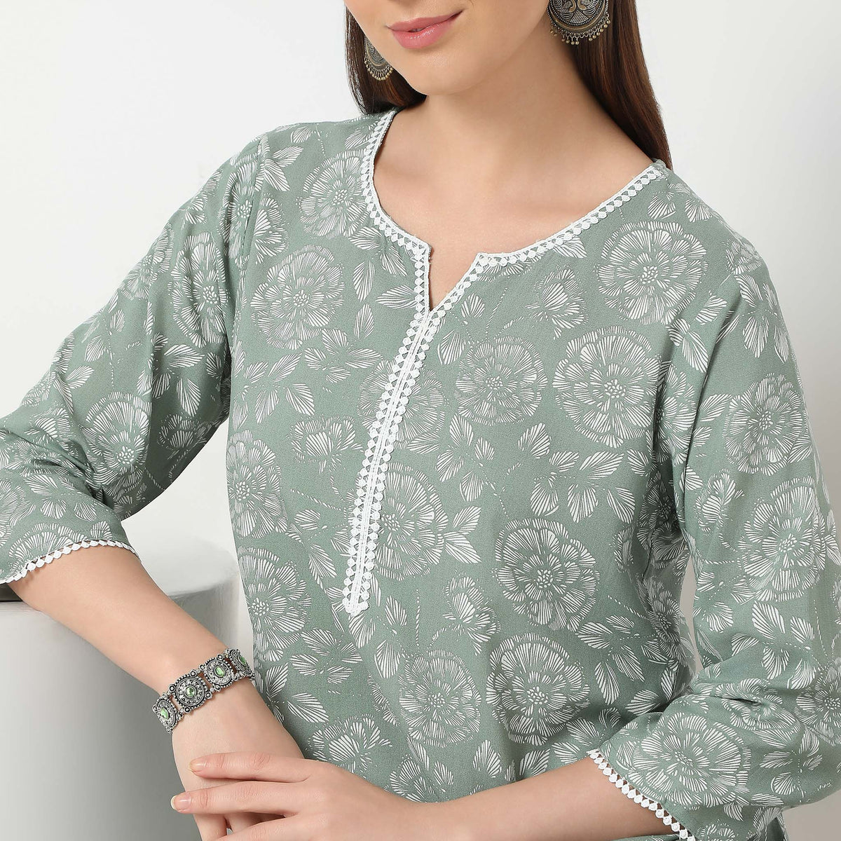 Straight Fit Printed Kurta