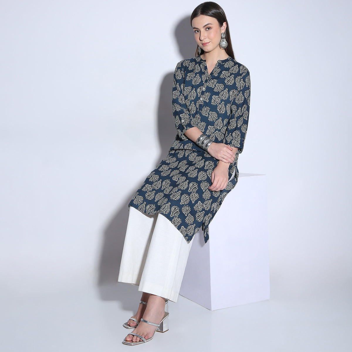 Straight Fit Printed Kurta