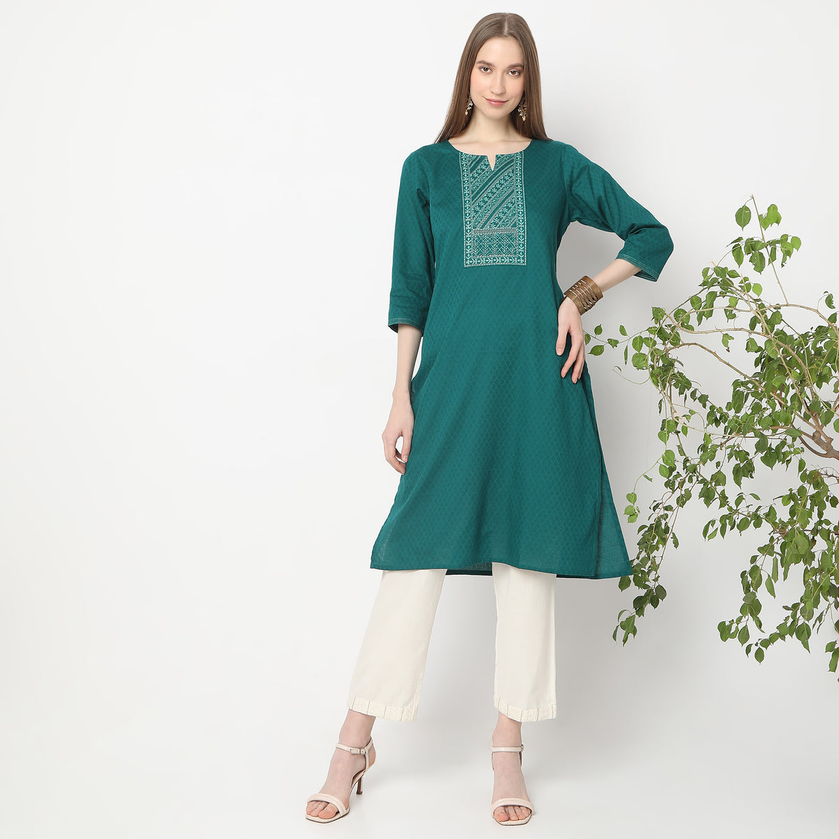 Embroidered Below Knee Straight Table Kurta