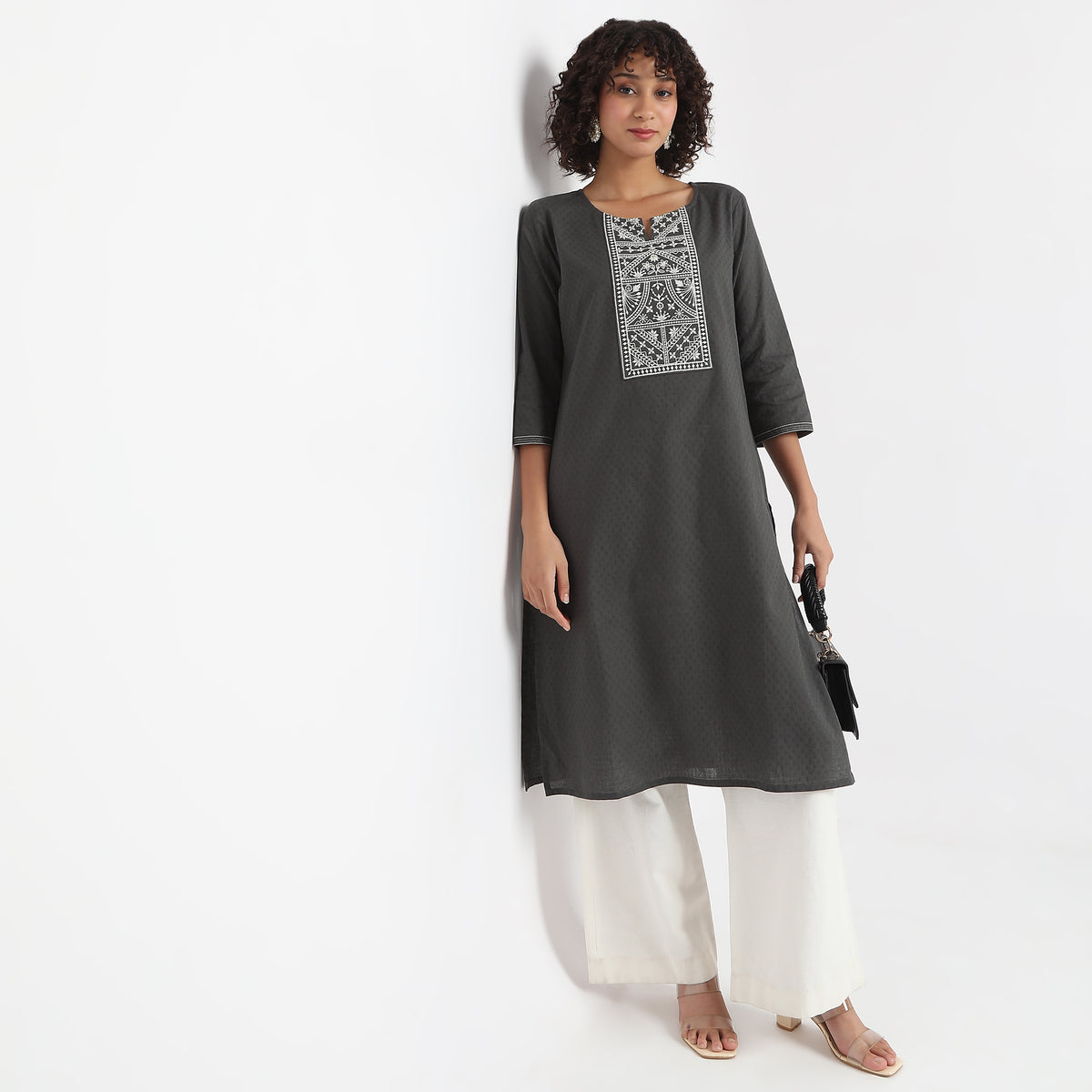 Regular Fit Embroidered Kurta