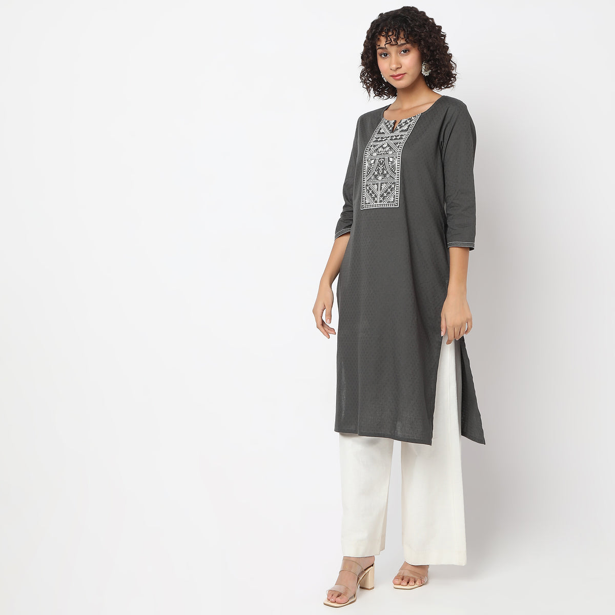 Regular Fit Embroidered Kurta