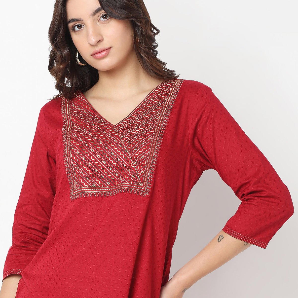 Regular Fit Embroidered Kurta