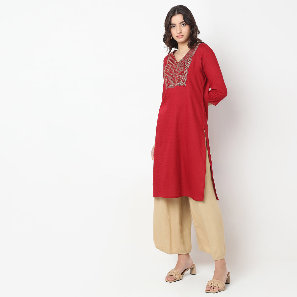 Regular Fit Embroidered Kurta