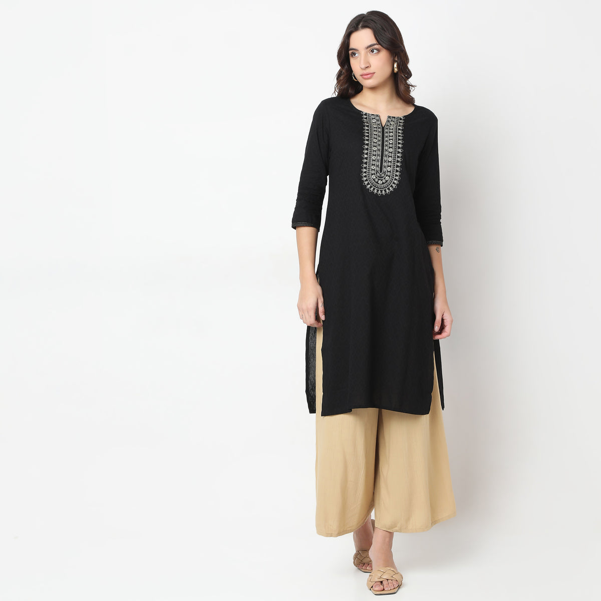 Regular Fit Embroidered Kurta