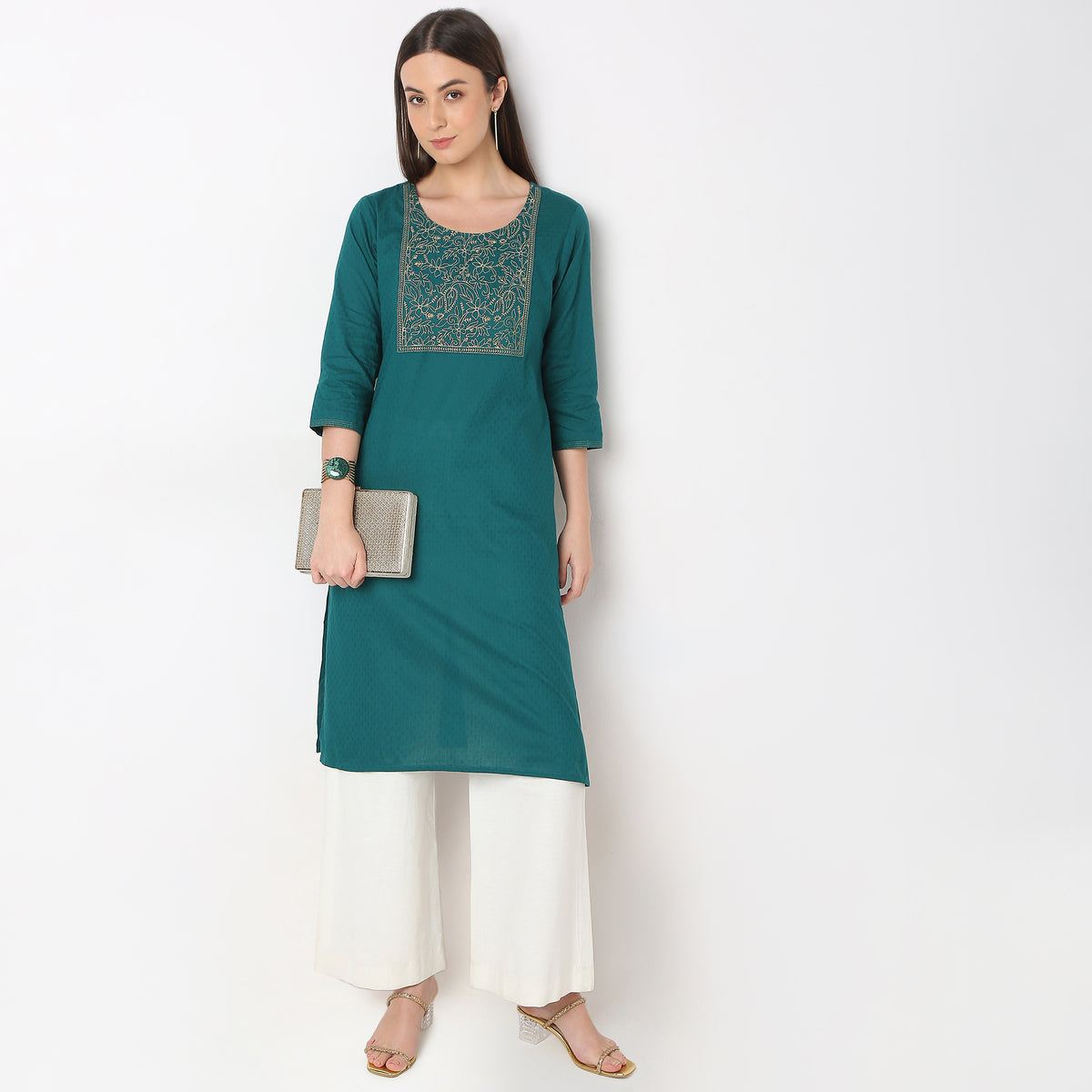 Regular Fit Embroidered Kurta