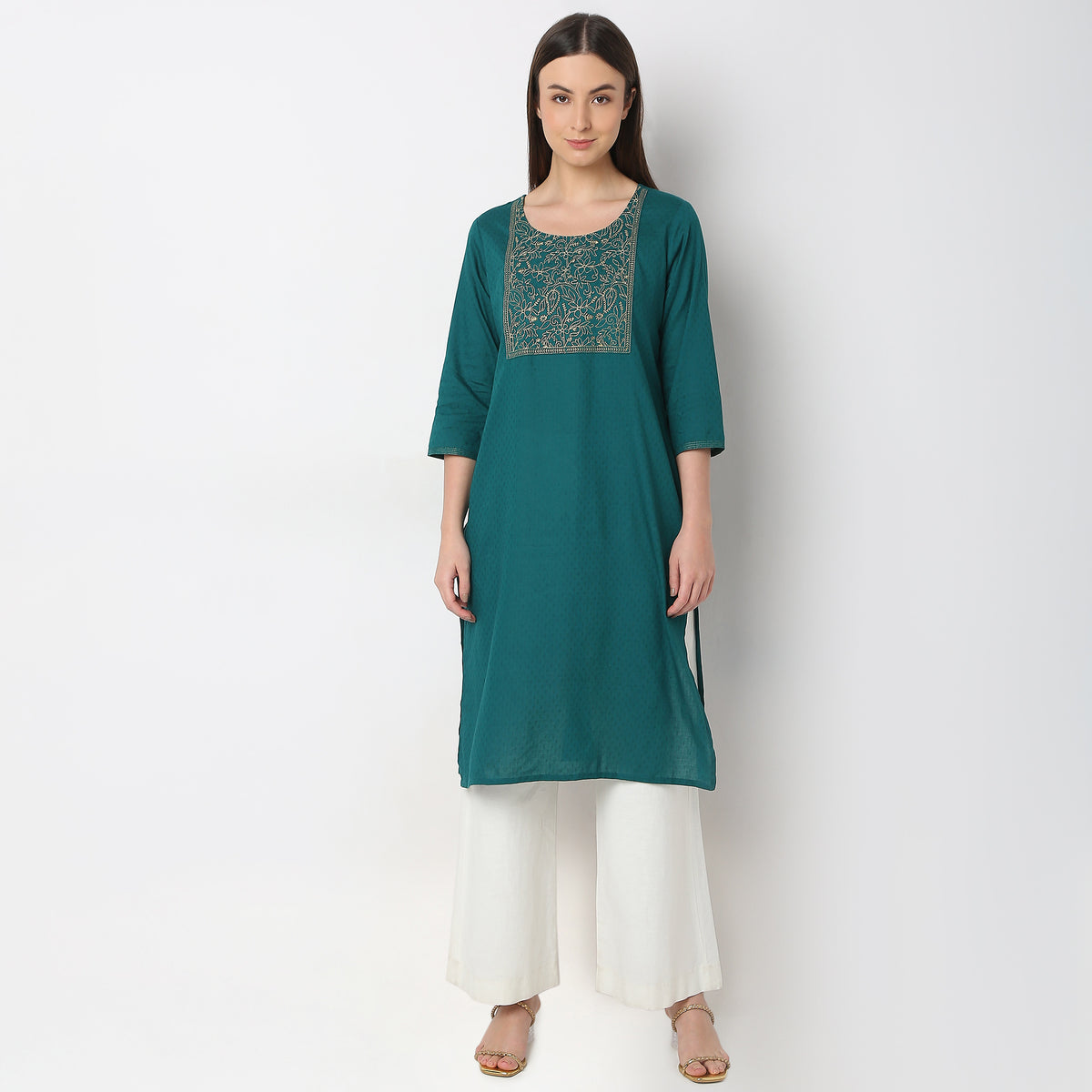 Regular Fit Embroidered Kurta