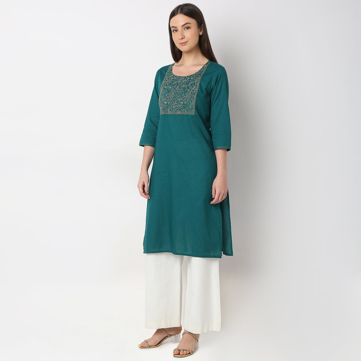 Regular Fit Embroidered Kurta