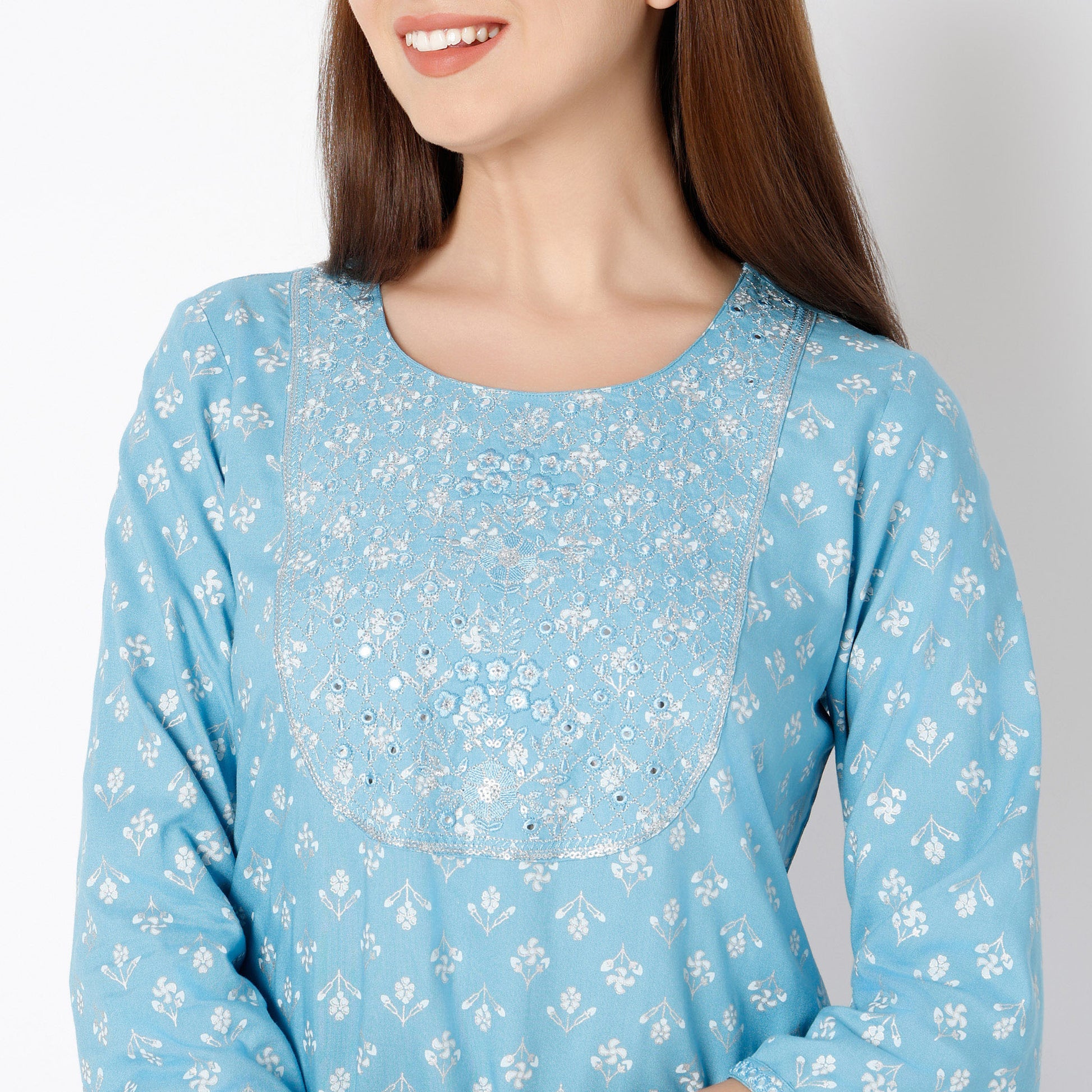 Straight Fit Floral Round Neck Kurta