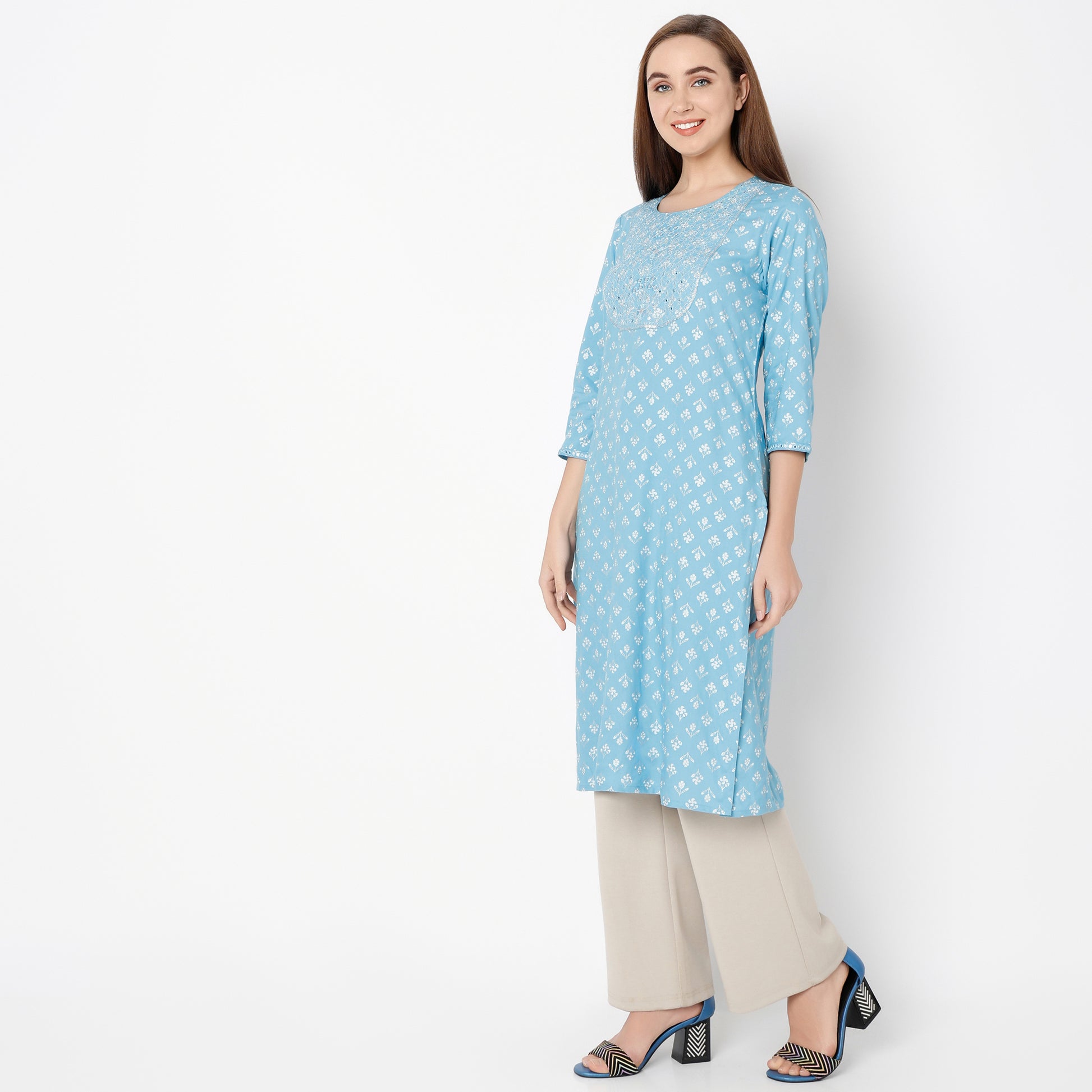 Straight Fit Floral Round Neck Kurta