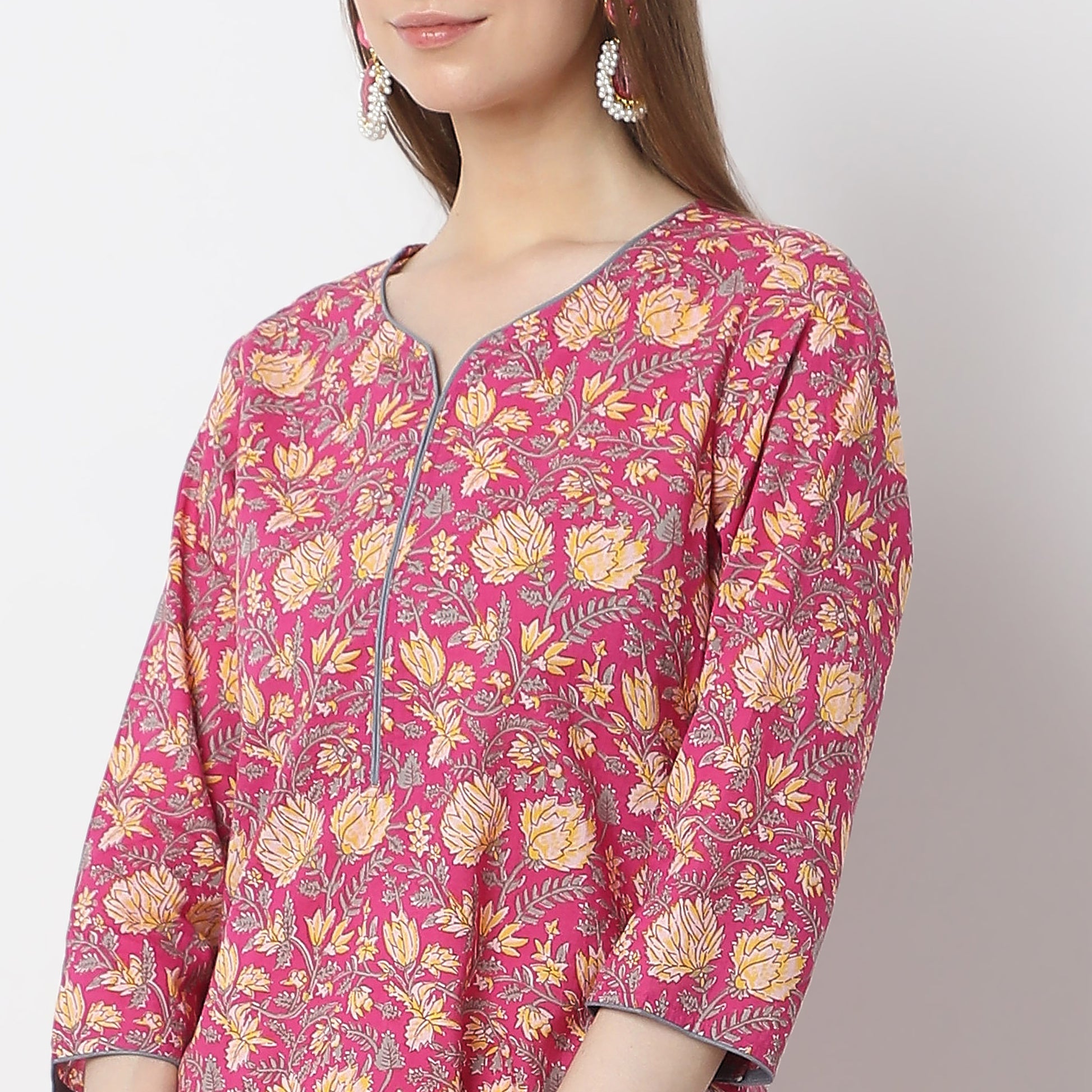 Floral Knee Length Printed Straight Fit Table Kurta