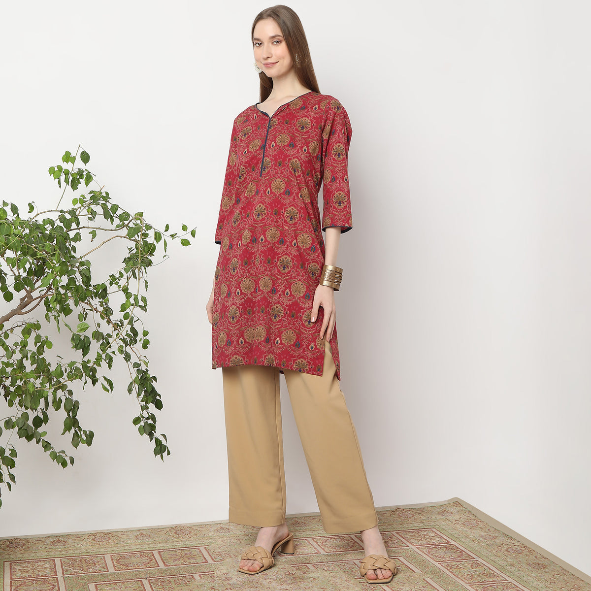 Straight Fit Floral Knee Length Table Kurta