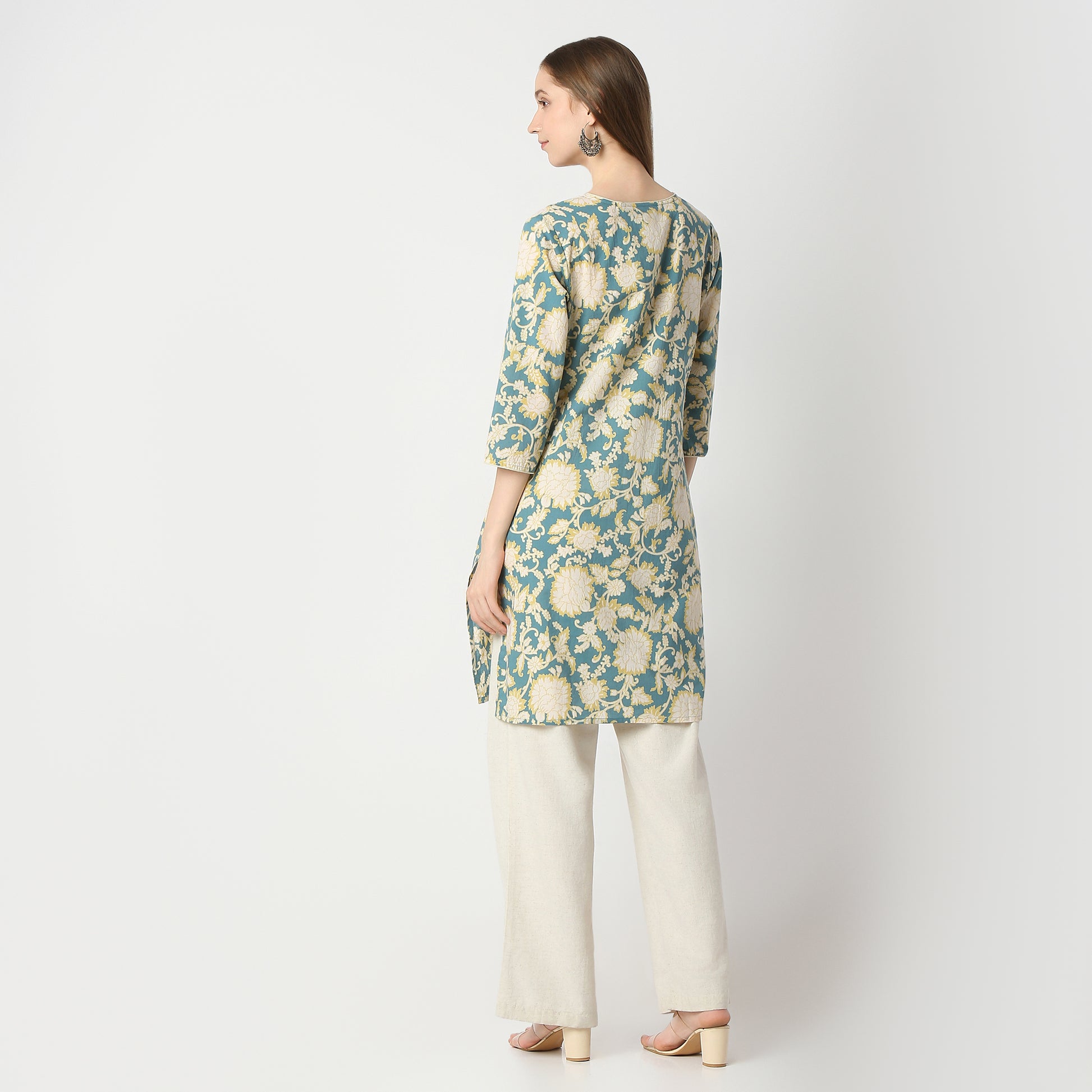 Straight Fit Floral Knee Length Kurta