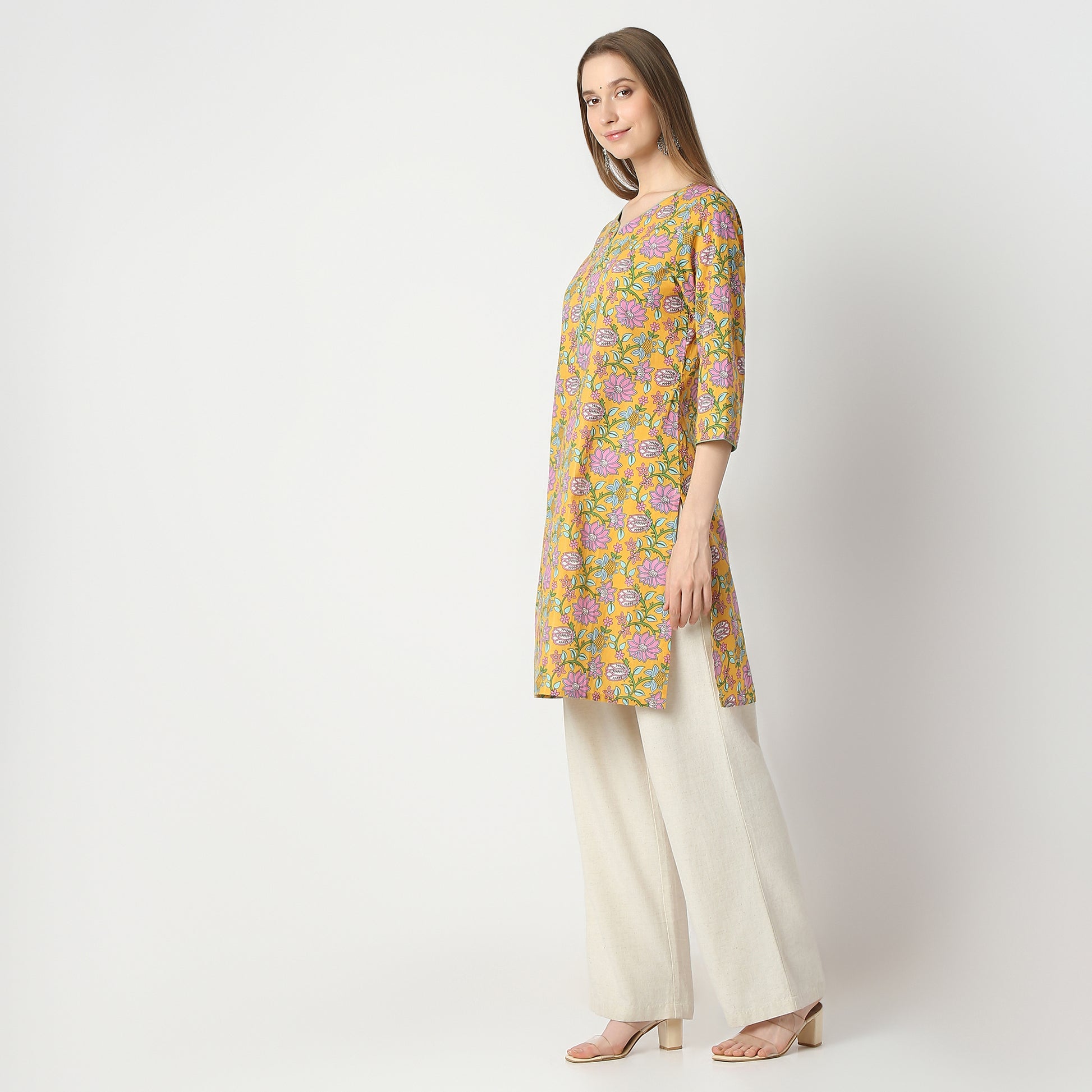 Straight Fit Floral Knee Length Kurta