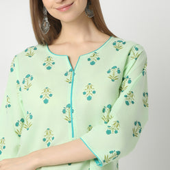 Straight Fit Floral Knee Length Kurta