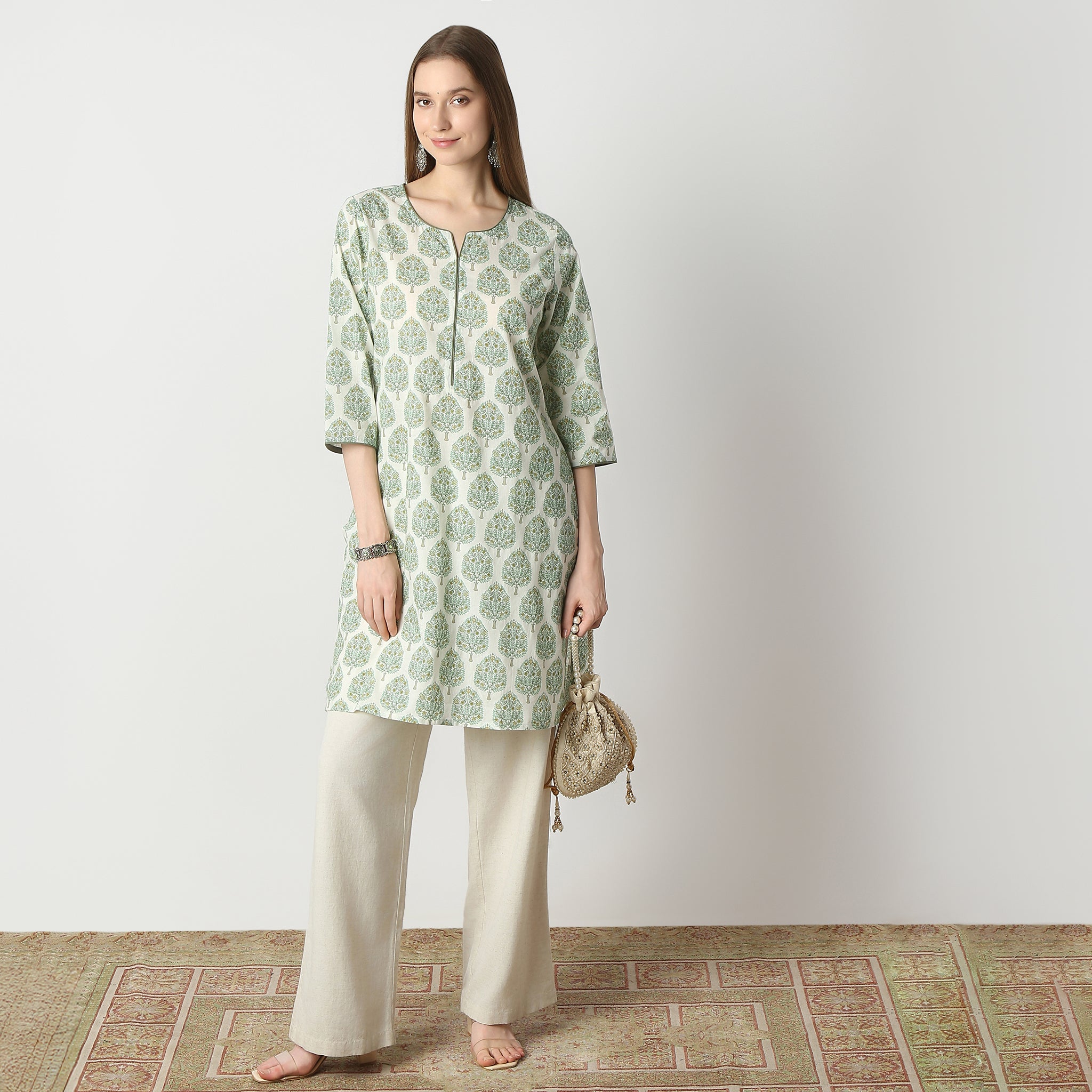 Straight Fit Floral Knee Length Kurta