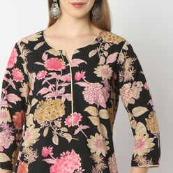 Straight Fit Floral Knee Length Kurta