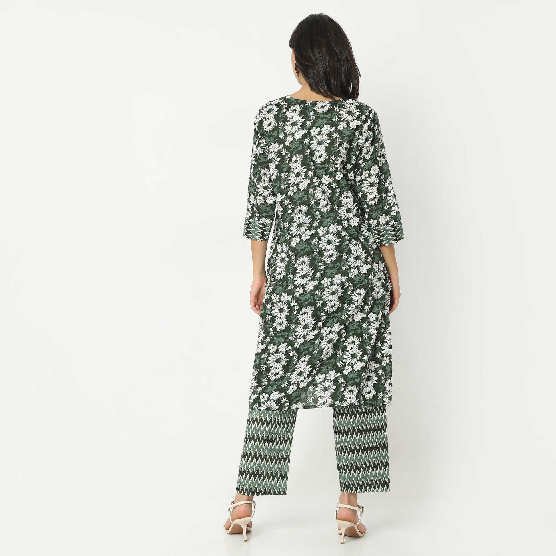 Straight Fit Printed Round Neck Calf Length Kurta