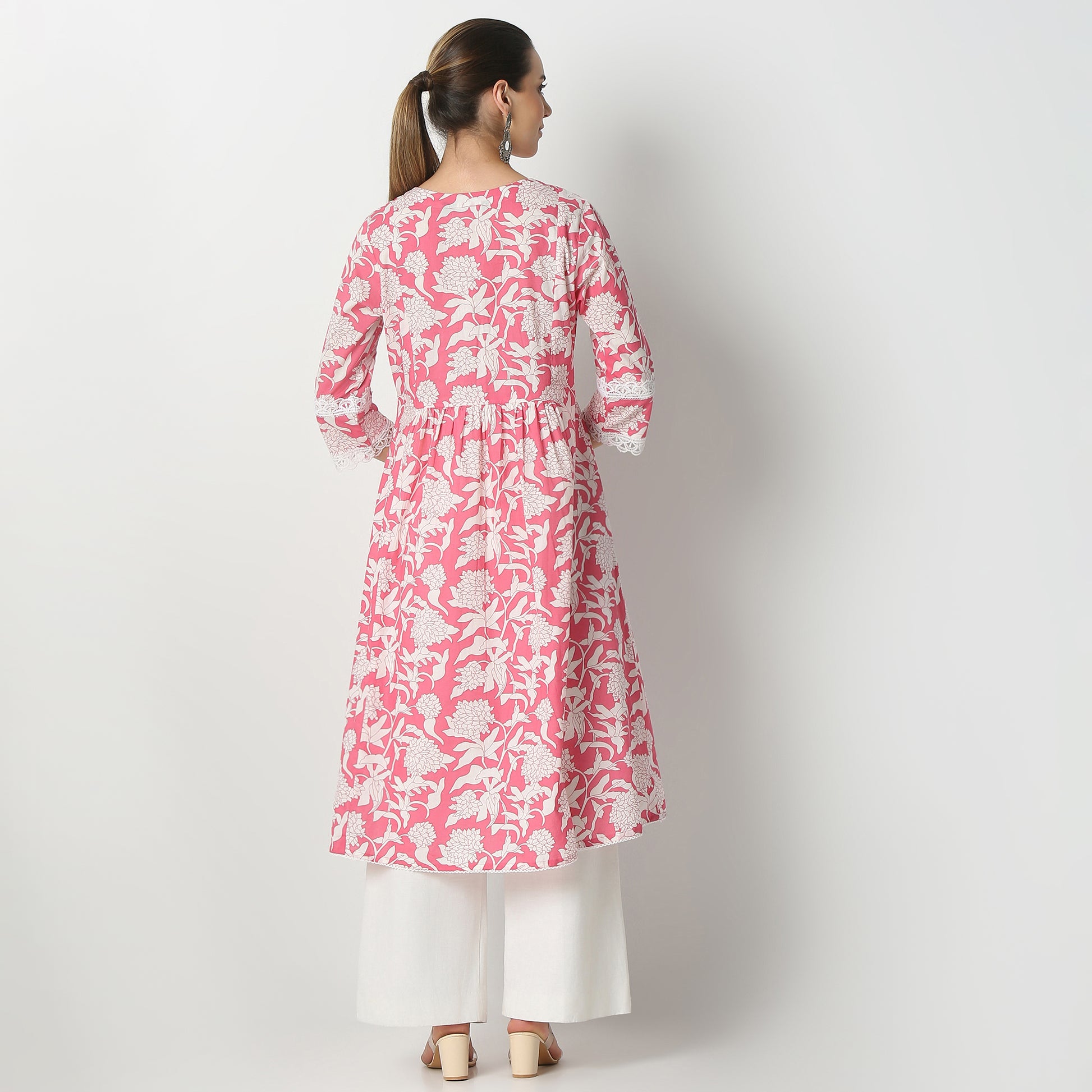 Regular Fit Floral Print Below Knee Kurta