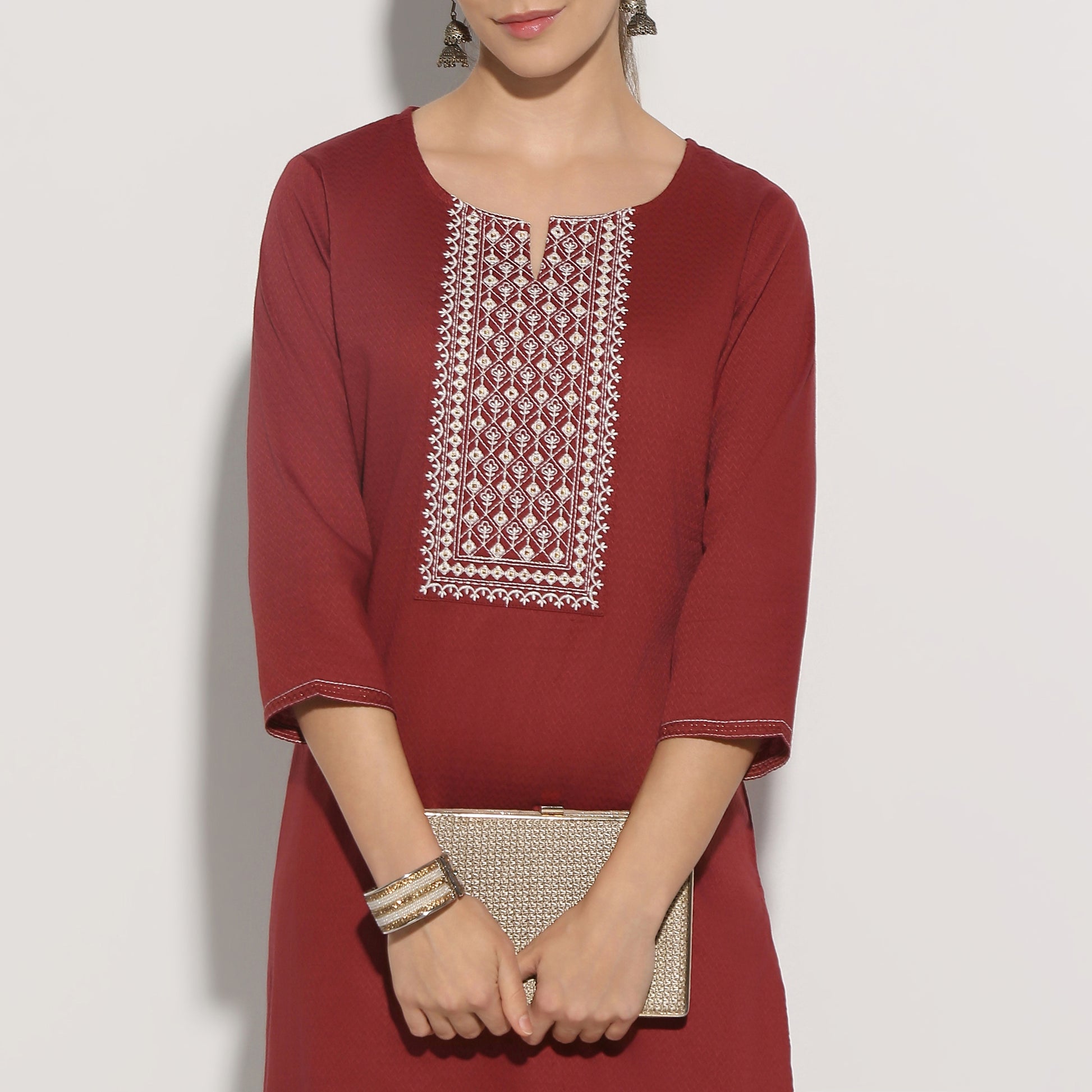 Regular Fit Embroidered Below Knee Kurta