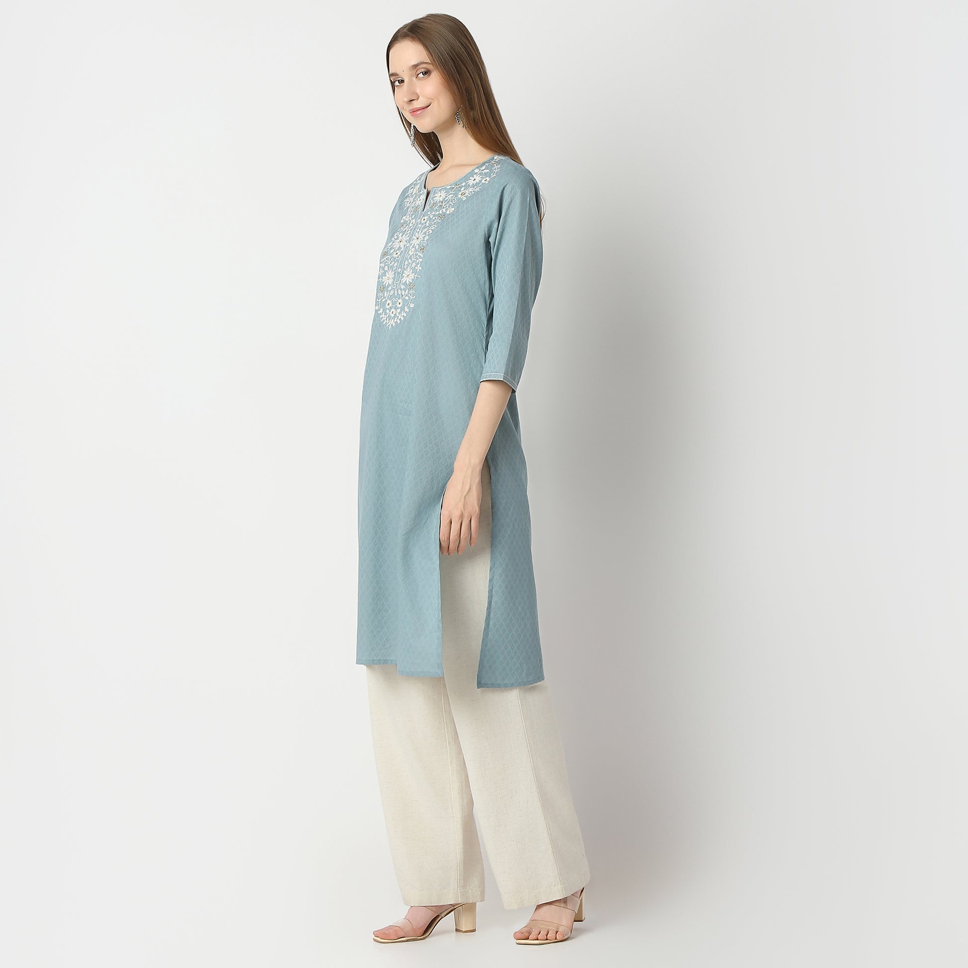 Regular Fit Embroidered Below Knee Kurta
