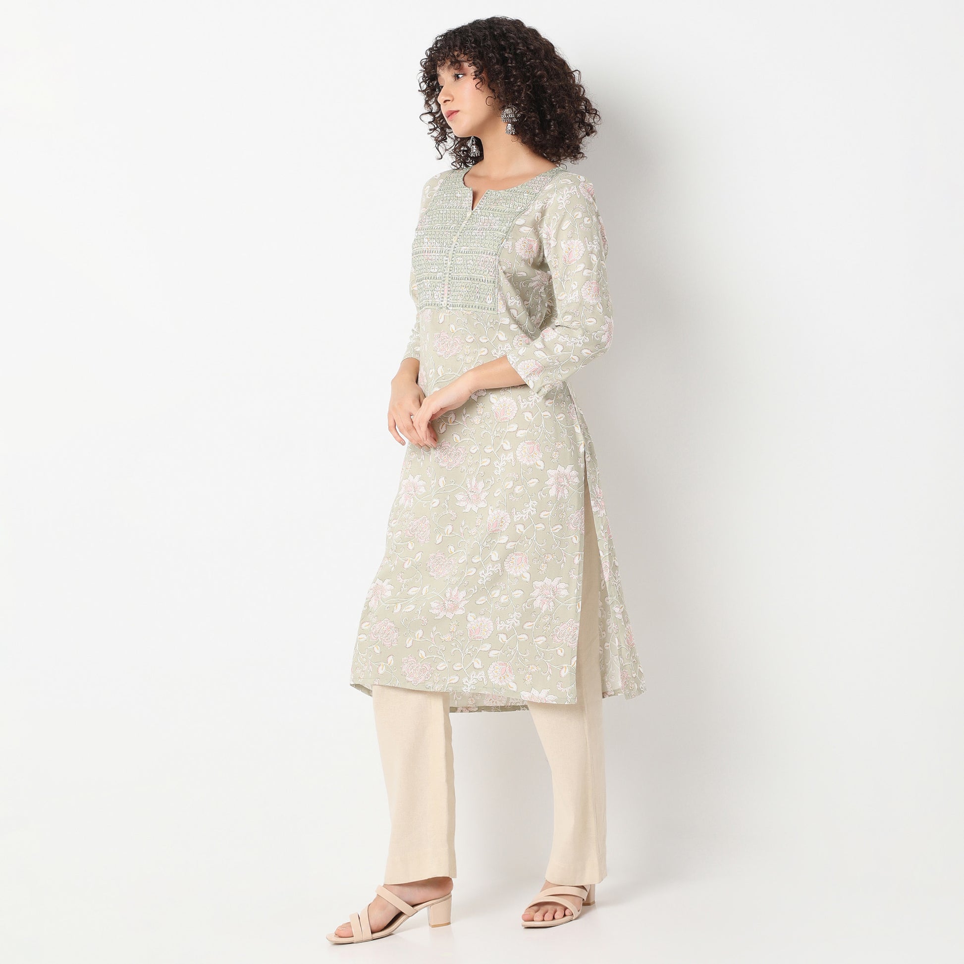 Straight Fit Printed Round Neck Kurta