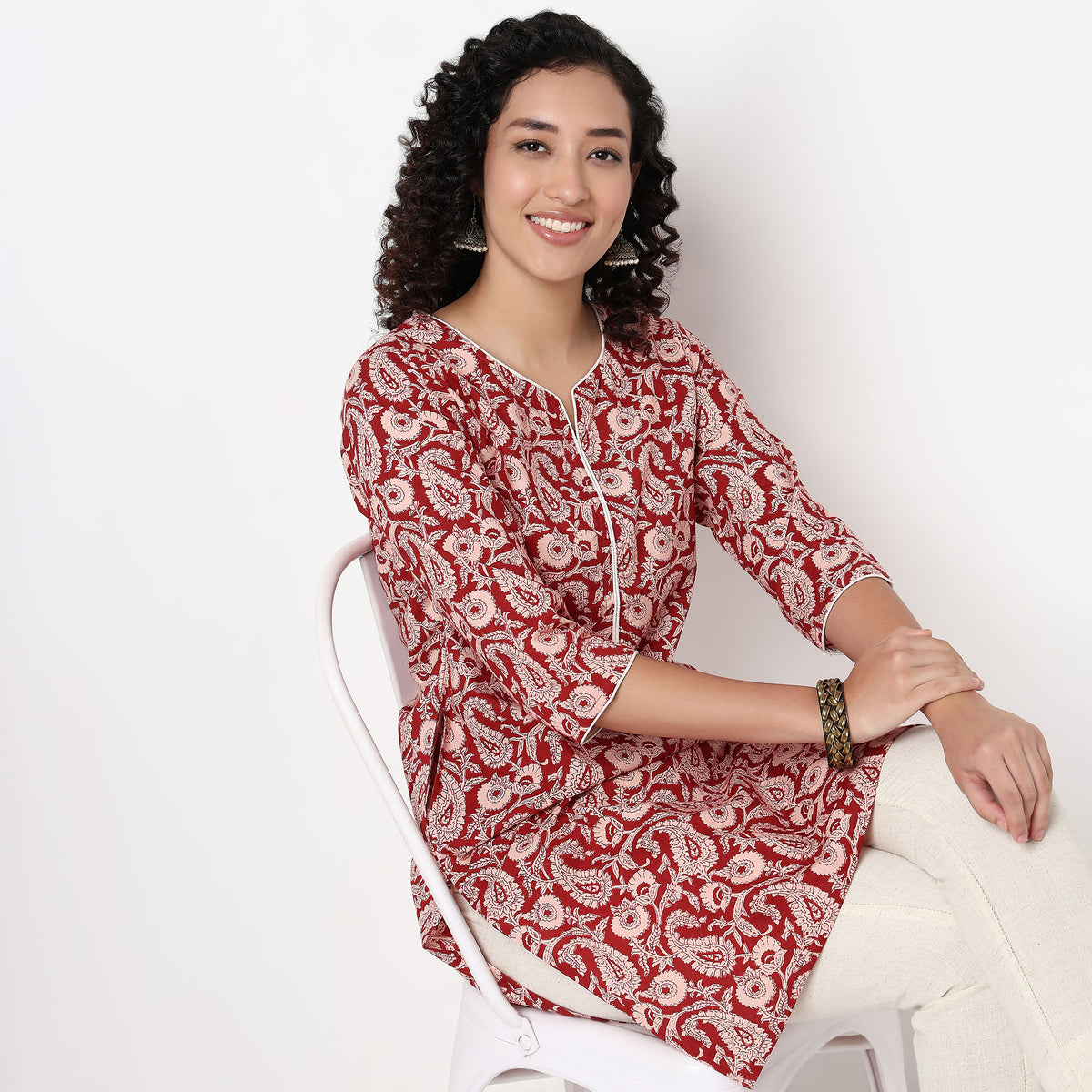 Floral Print Knee Length Straight Kurta